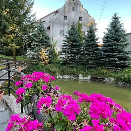 مزرعة للإقامة Lipowy Dwor