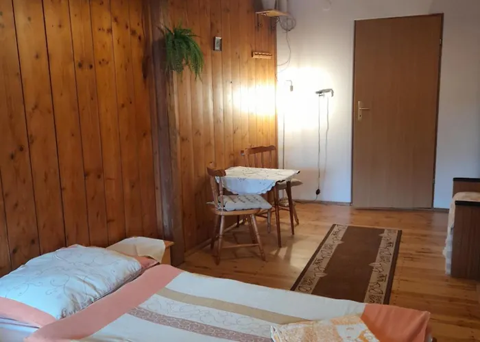 Lipowy Dwor * Laskowka (Lower Silesia)